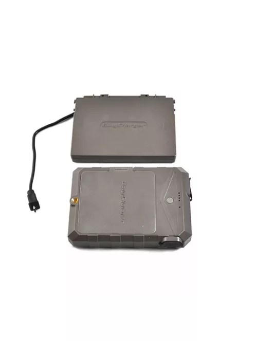 Boly Guard BC-02 napelemes töltő 4 x 18650 2200mAh akku szett